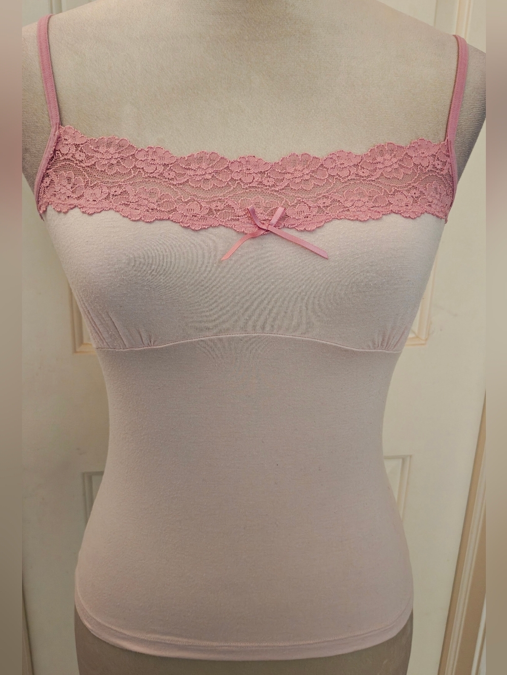 2005 Y2K Victoria's Secret Angels Pink on Pink Lace Trim Cami Tank Top.